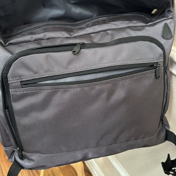Rick Steves LAPTOP MESSENGER BAG - grey/blk - Picture 7 of 16